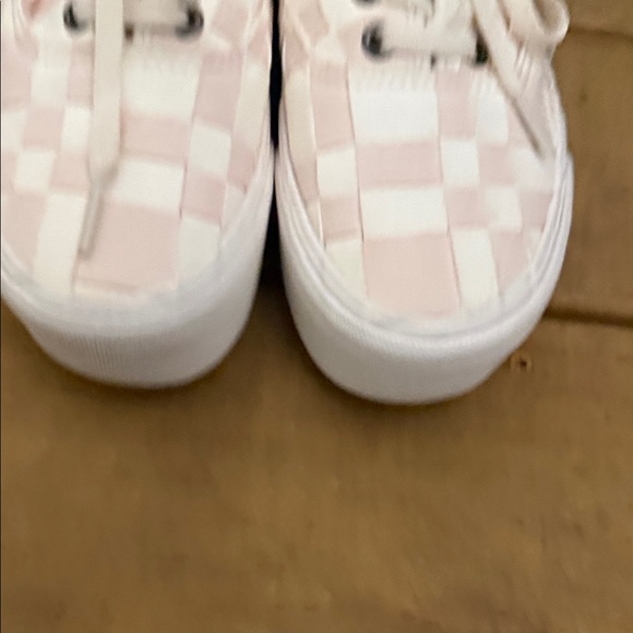 Vans Checkerboard Low Top Sneakers - Pale Pink & White - Picture 2 of 5